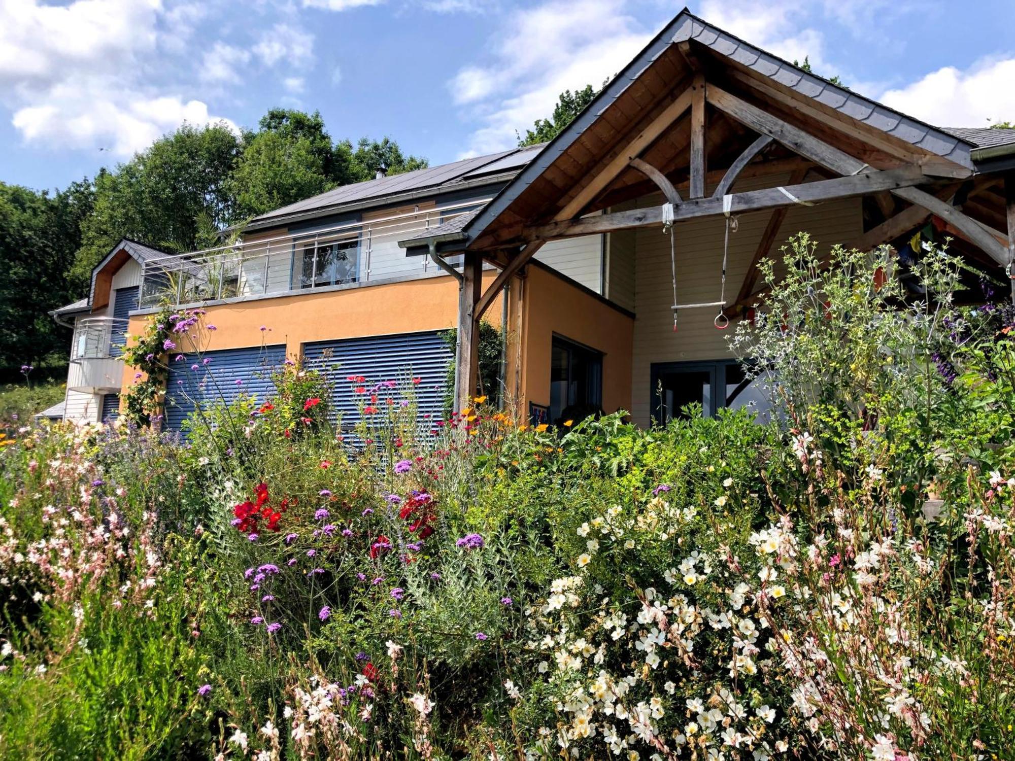 Poulou Pyrenees Lägenhet Gelos Exteriör bild